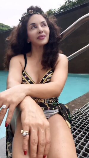 Mrinal Deshraj Instagram - A PLACE WHERE I CAN CLEAR MY MIND❤️
:
Find me by the pool ❤️
:
Beautiful swimwear:- @thecurvves ❤️
:
Location courtesy :- @radissonmumbaiandherimidc ❤️ 
:
Coordinated by :- @sugandhevents ❤️
Video courtesy :- @ukmanuraj ❤️
:
#rainyday #rains #swimwear #poolside #chilling #fun #hotel #thecurvves #beautiful #elegant #classy #stylish #radissonmumbaiandherimidc #shoot #poolday #mreenaldeshraj #mreedazzle ❤️