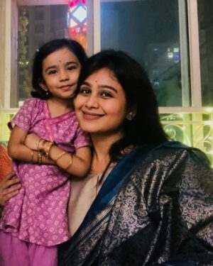 Mrunal Dusanis Instagram - ।। शुभ दीपावली ।।🚩…!!!!!