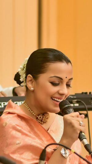 Mugdha Godse Instagram - Mumbai …♥️
‘Krsna Vandana’
108 Names & Qualities of Lord Krsnaa…
Mumbai edit… Thank you all for making it a joyous & successful evening…
Stay tuned for more…
#tarneivji #krsnavandana #gratitude #bellymeditation #love #silence #mugdhaveiragodse #rahuldev #mumbai #maharashtra #mumbaiculture