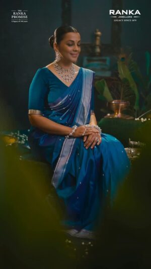Mugdha Godse Instagram - Every piece of Gold tells a story of beauty and grace. This festive times, with each jewellery purchase you also receive Silver double its weight free. Visit any Ranka store today and make the most of a time filled with sparkle and delight.
#navratricollection #festivejewellery #rankajewellers #rankalegacy #jewelsoftradition #punejewellery #navratri #navratricolours #ghatasthapana