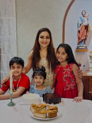 Muktha Instagram - Happy Birthday chechy 🎂💖 @rimitomy You’re the best sister-in-law and the strongest pillar of our family🫂Wishing you endless happiness, love, and blessings ahead ✨
God Bless 🙏🏻