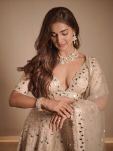 Actress Mukti Mohan HD Photos and Wallpapers October 2025