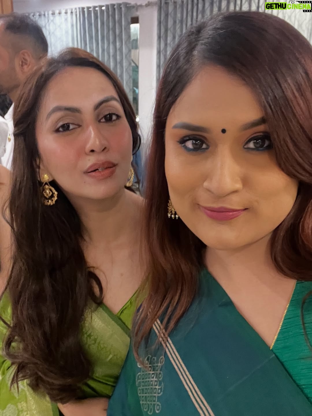 Mukul Richards - 1.6K Likes - She guards the seas.
She takes care of the family.
From steel ships to steady women
strength has always been ‘she.’ ❤️💕