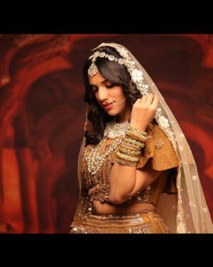 Muskaan Instagram - محبت
.
.
.
.
.
shot by @modelstudio_mumbai 
styled by @style_by_hetaljogi