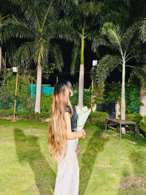 Muskan Panjwani Instagram - Is it just me, or do I still feel 20? 🥺🥺 #chapter25 🥹
#birthday2025 #25years