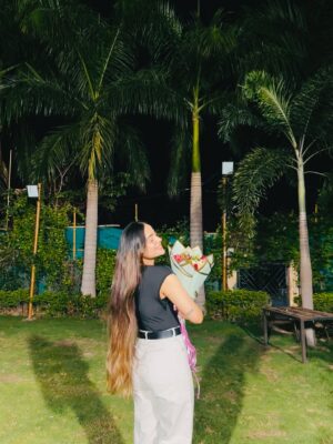 Muskan Panjwani Instagram - Is it just me, or do I still feel 20? 🥺🥺 #chapter25 🥹
#birthday2025 #25years