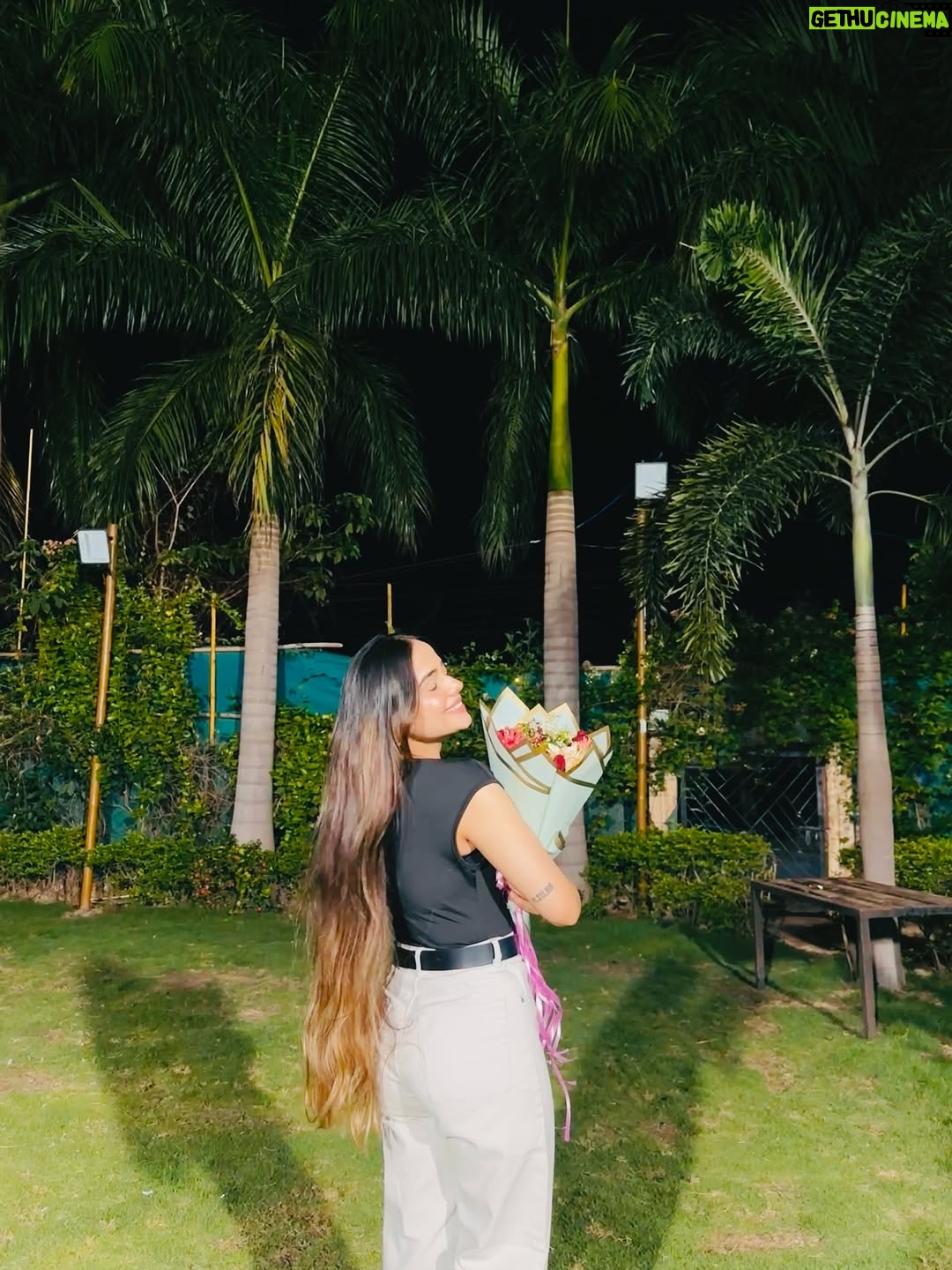 Muskan Panjwani - 1.9K Likes - Is it just me, or do I still feel 20? 🥺🥺 #chapter25 🥹

#birthday2025 #25years