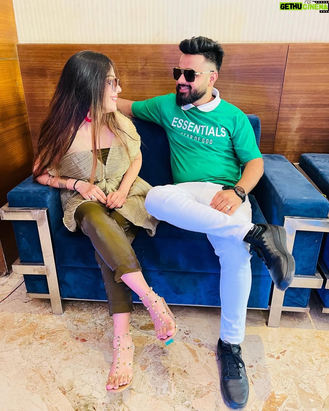 Muskan Panjwani - 4.9K Likes - These people are my happy place🫶🏻🧿