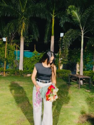 Muskan Panjwani Instagram - Is it just me, or do I still feel 20? 🥺🥺 #chapter25 🥹
#birthday2025 #25years