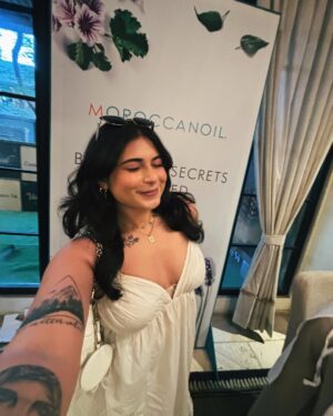 Muskan Roy Instagram - loco 🤍
Dress: lokhandwala market 🤭