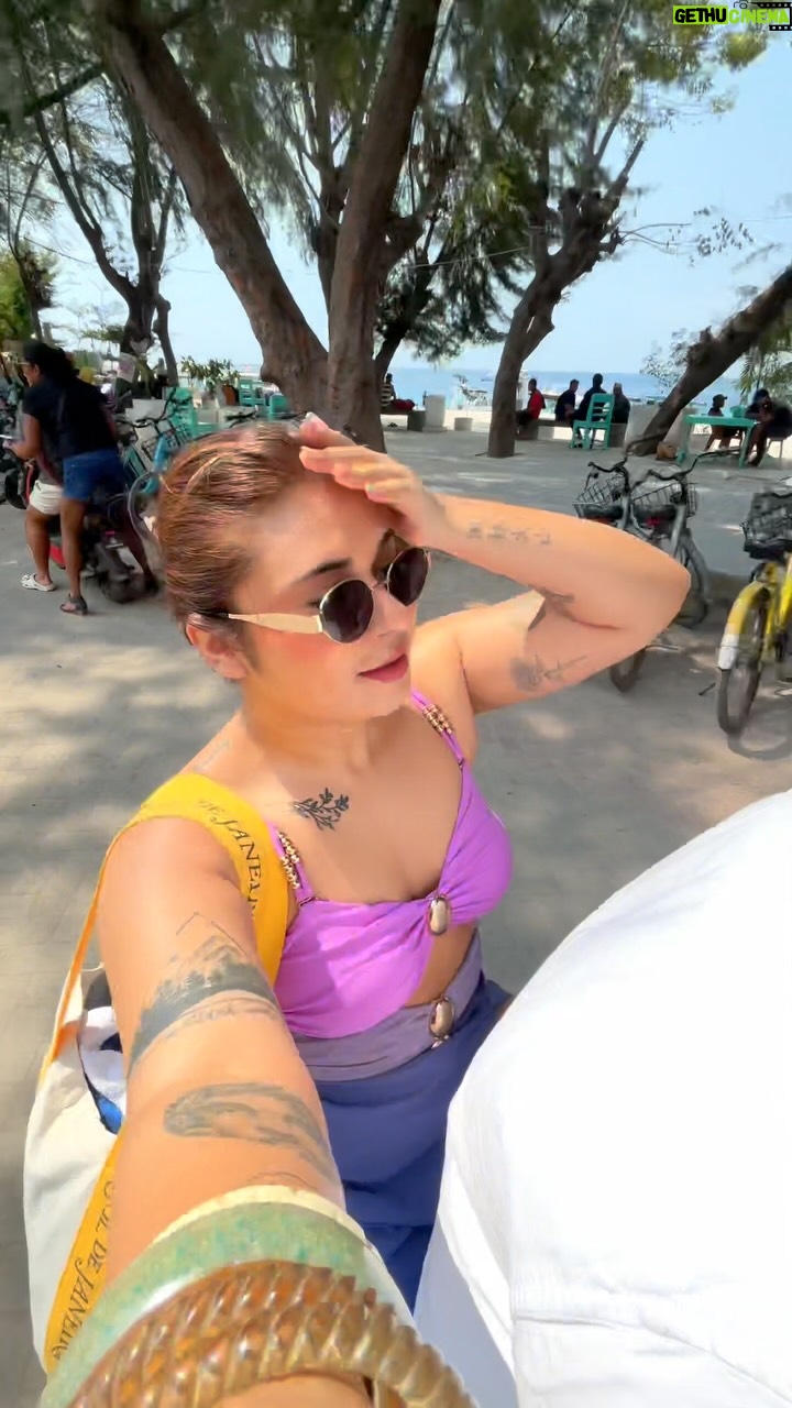 Muskan Roy - 3.6K Likes - what is this life 🥹🌊🌤️