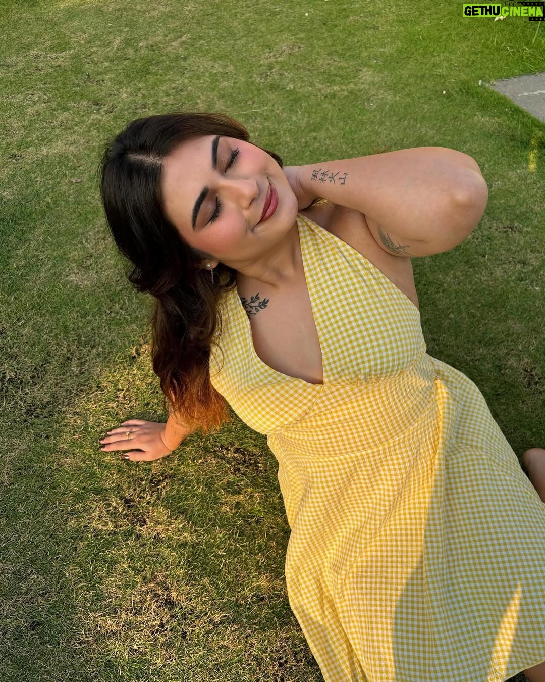 Muskan Roy - 4.2K Likes - your yellow ☀️

.
.
outfit: @savana code: 1389132 
You can use my coupon code Muskan97 for additional discounts!