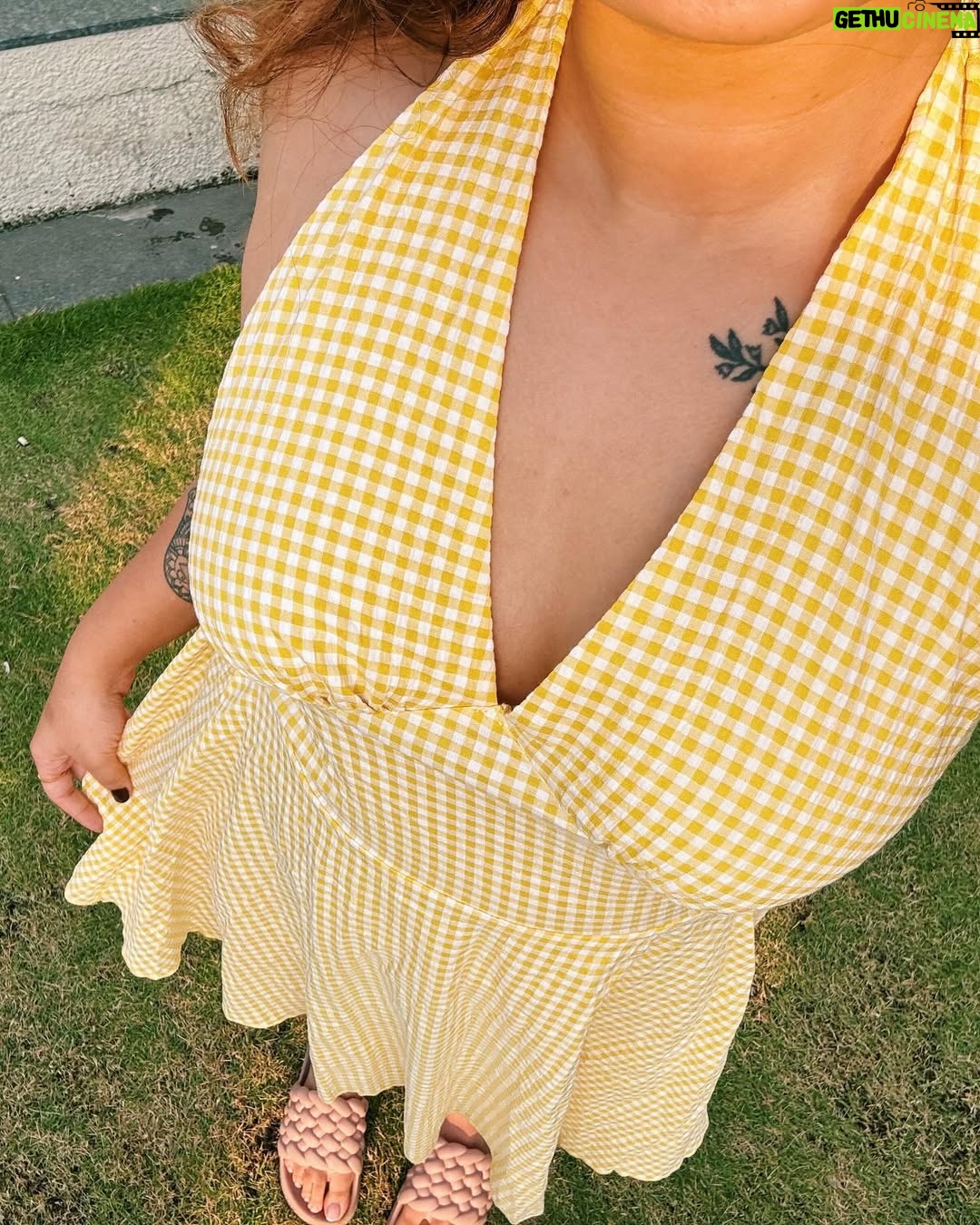 Muskan Roy - 4.2K Likes - your yellow ☀️

.
.
outfit: @savana code: 1389132 
You can use my coupon code Muskan97 for additional discounts!