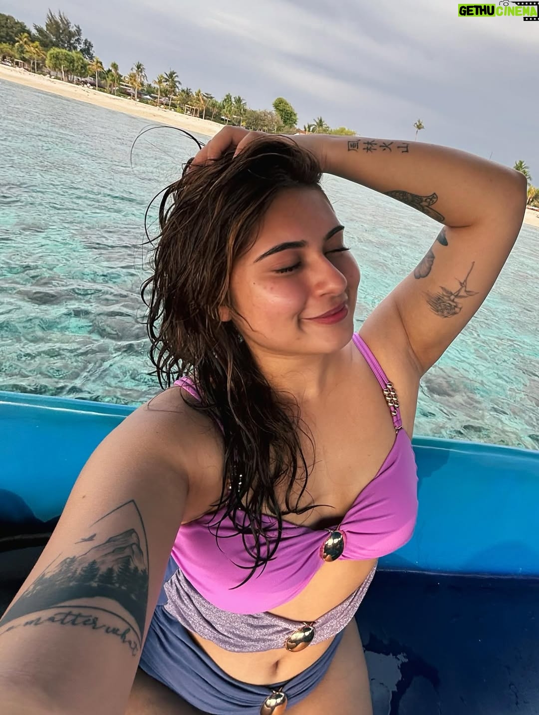 Muskan Roy - 2.9K Likes - living the gili life 🌴🌊🌤️