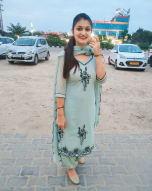 Muskan Thakur Instagram - 😍❣️😍
#ootd #punjabi #himachali #suit #girl #viral #trending #explore #muskan____thakur
