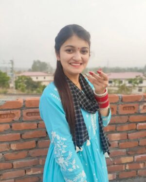 Muskan Thakur Instagram - 🤍💙🤍
#ootd #punjabi #himachali #suit #girl