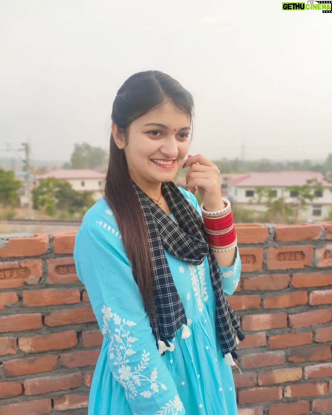 Muskan Thakur - 5.2K Likes - 🤍💙🤍

#ootd #punjabi #himachali #suit #girl