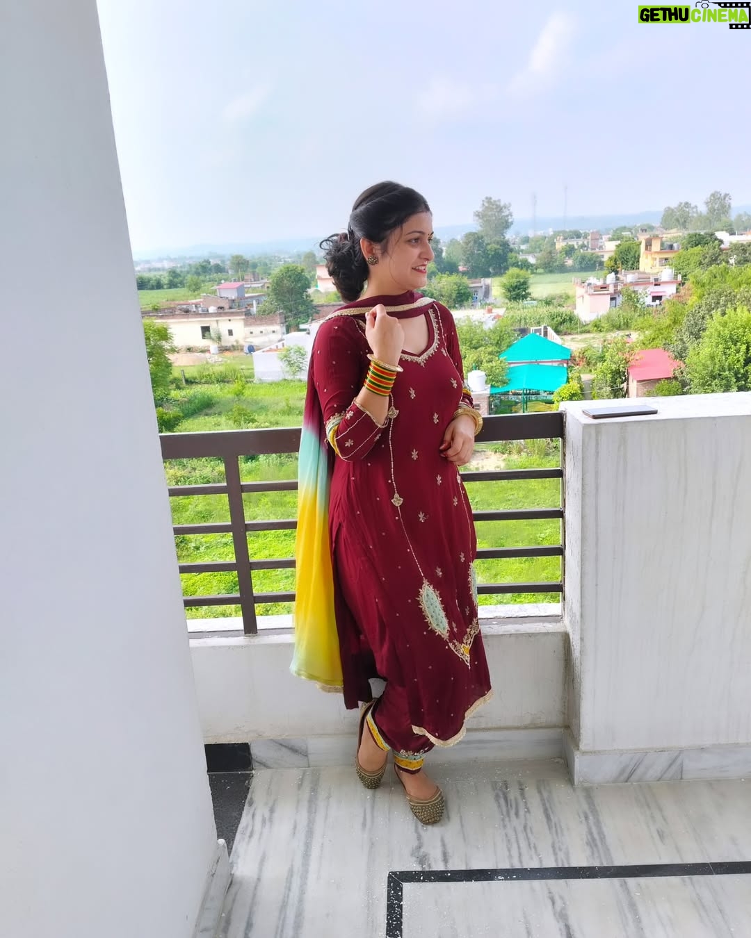 Muskan Thakur - 4.8K Likes - 😍❣️😍
#ootd #punjabi #himachali #suit #girl #viral #trending #explore #muskan____thakur