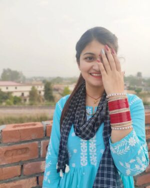 Muskan Thakur Instagram - 🤍💙🤍
#ootd #punjabi #himachali #suit #girl