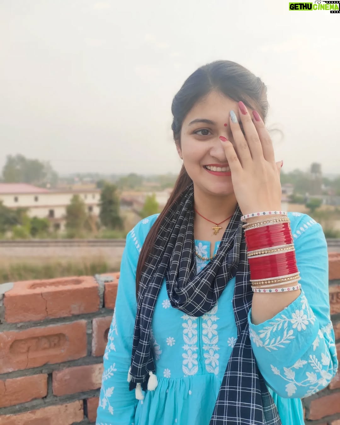 Muskan Thakur - 5.2K Likes - 🤍💙🤍

#ootd #punjabi #himachali #suit #girl