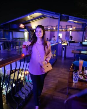 Muskan Thakur Instagram - 💞🖤💞
#ootd #chandigarh #thegreatkababfactory
