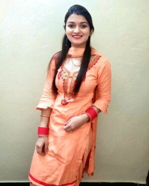 Muskan Thakur Instagram - 😍🧡😍
#ootd #punjabi #himachali #suit #girl #viral #trending #explore #muskan____thakur
