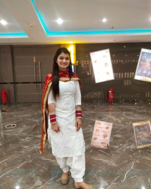 Muskan Thakur Instagram - 🤍❣️🤍
#ootd #punjabi #himachali #suit #girl #viral #trending #explore #muskan____thakur
