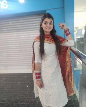 Muskan Thakur Instagram - 🤍❣️🤍
#ootd #punjabi #himachali #suit #girl #viral #trending #explore #muskan____thakur
