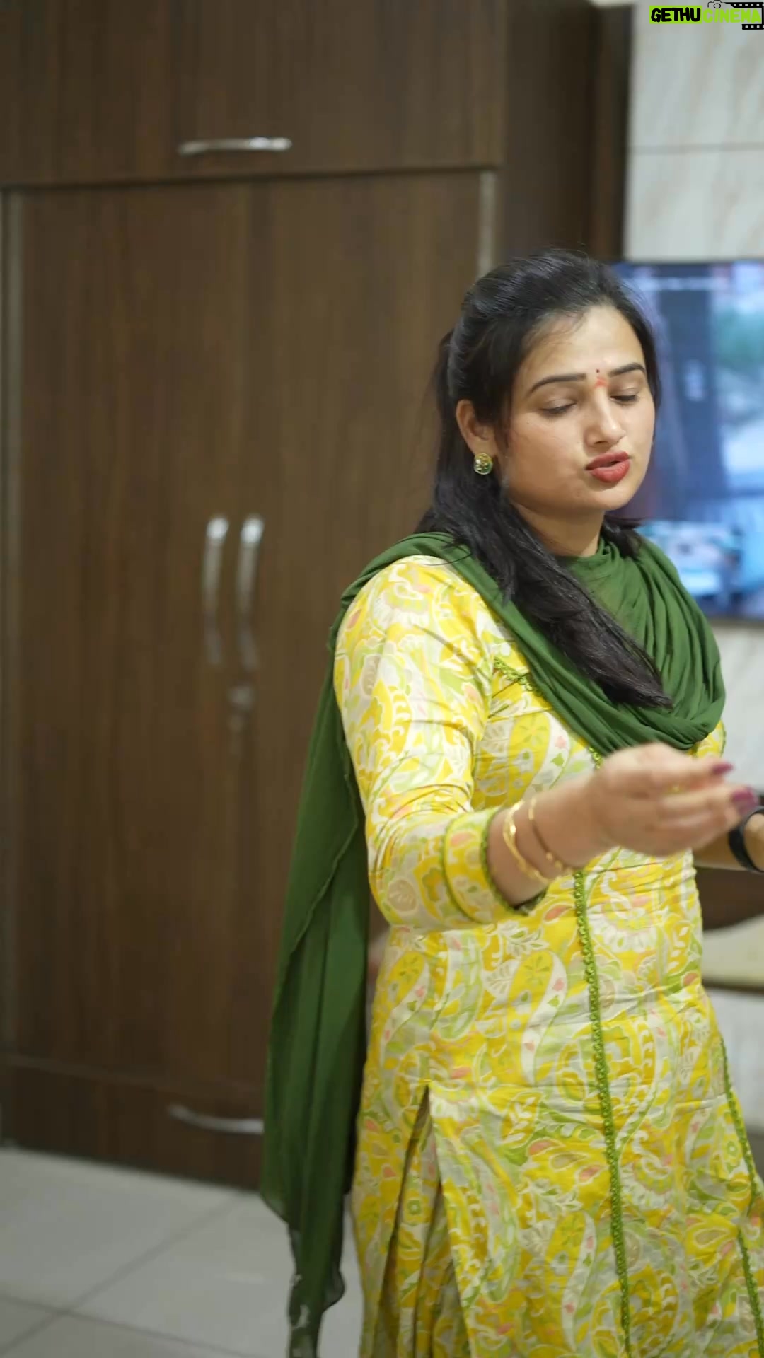 Muskan Yadav - 1.2 Million Likes - मेरी जुबान तो एक दम ok है सासू माँ