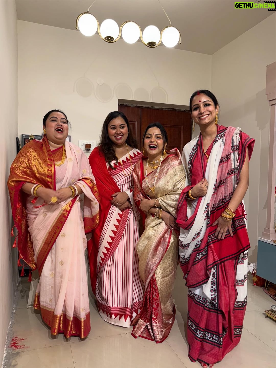 Nabanita Das - 11.5K Likes - মা যে এবার যাওয়ার সাজে, বিসর্জনের বাজনা বাজে, 
বলুক সবাই মুখর রবে, আসছে বছর আবার হবে..🙏 
শুভ বিজয়া দশমী..❤️
#durgapuja2025 #bijoyadashami