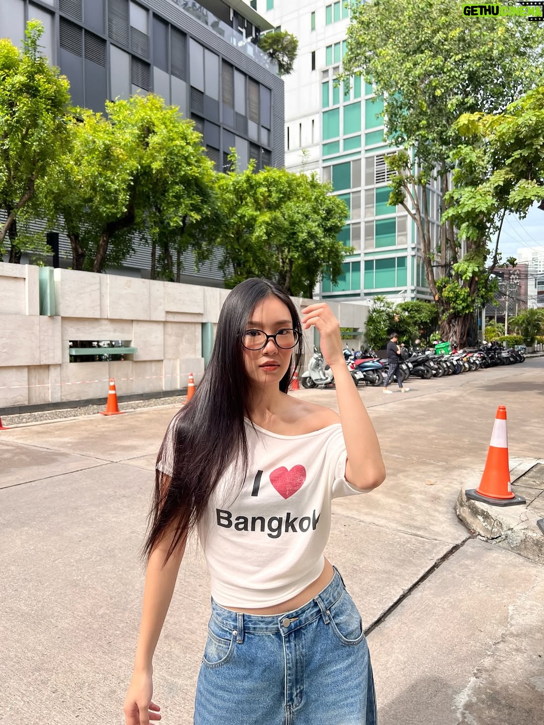 Nachcha Chuedang - 18.7K Likes - I ❤️ Bangkok

#boloneyewearth #boloneyewear #BolonSS25 #sightunstoppable