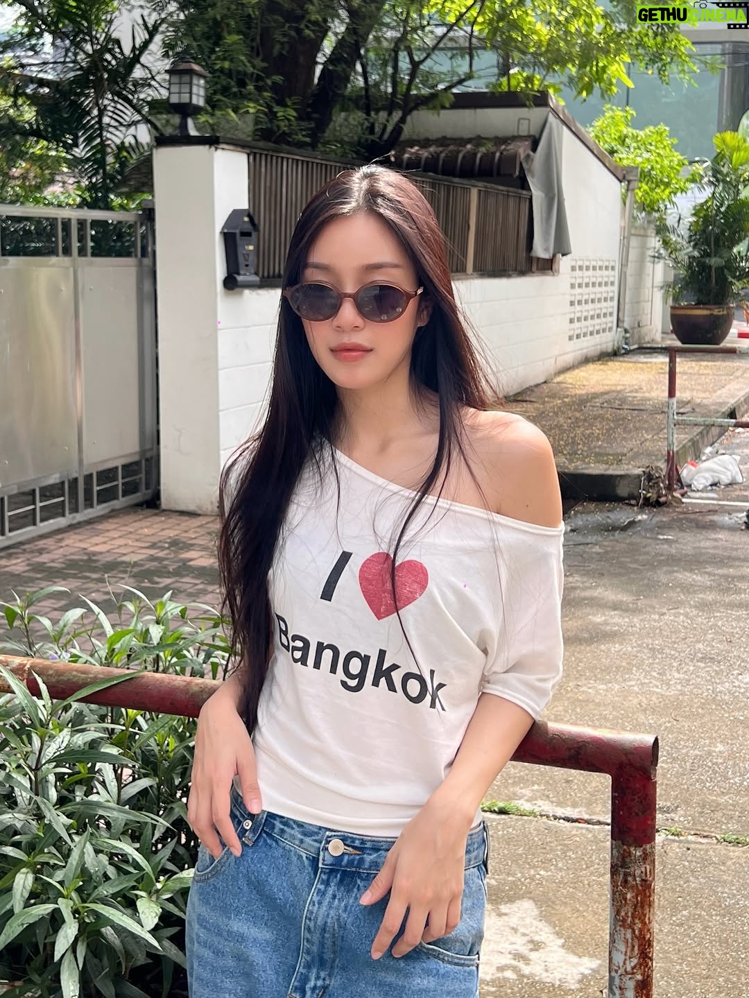 Nachcha Chuedang - 18.7K Likes - I ❤️ Bangkok

#boloneyewearth #boloneyewear #BolonSS25 #sightunstoppable