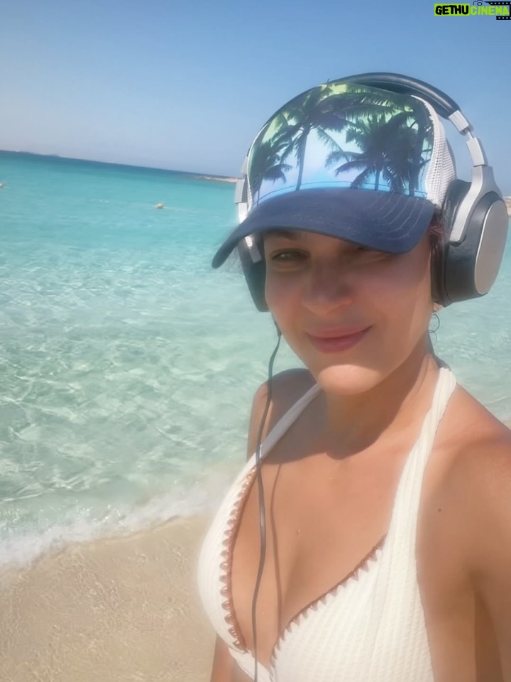 Nada Moussa - 7.2K Likes - 💙🐟☀️🍉⛱️🔮