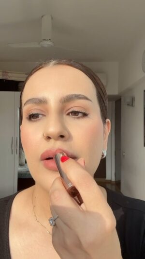 Nadine Das Instagram - Lipstick hack 💄
#nadinedas