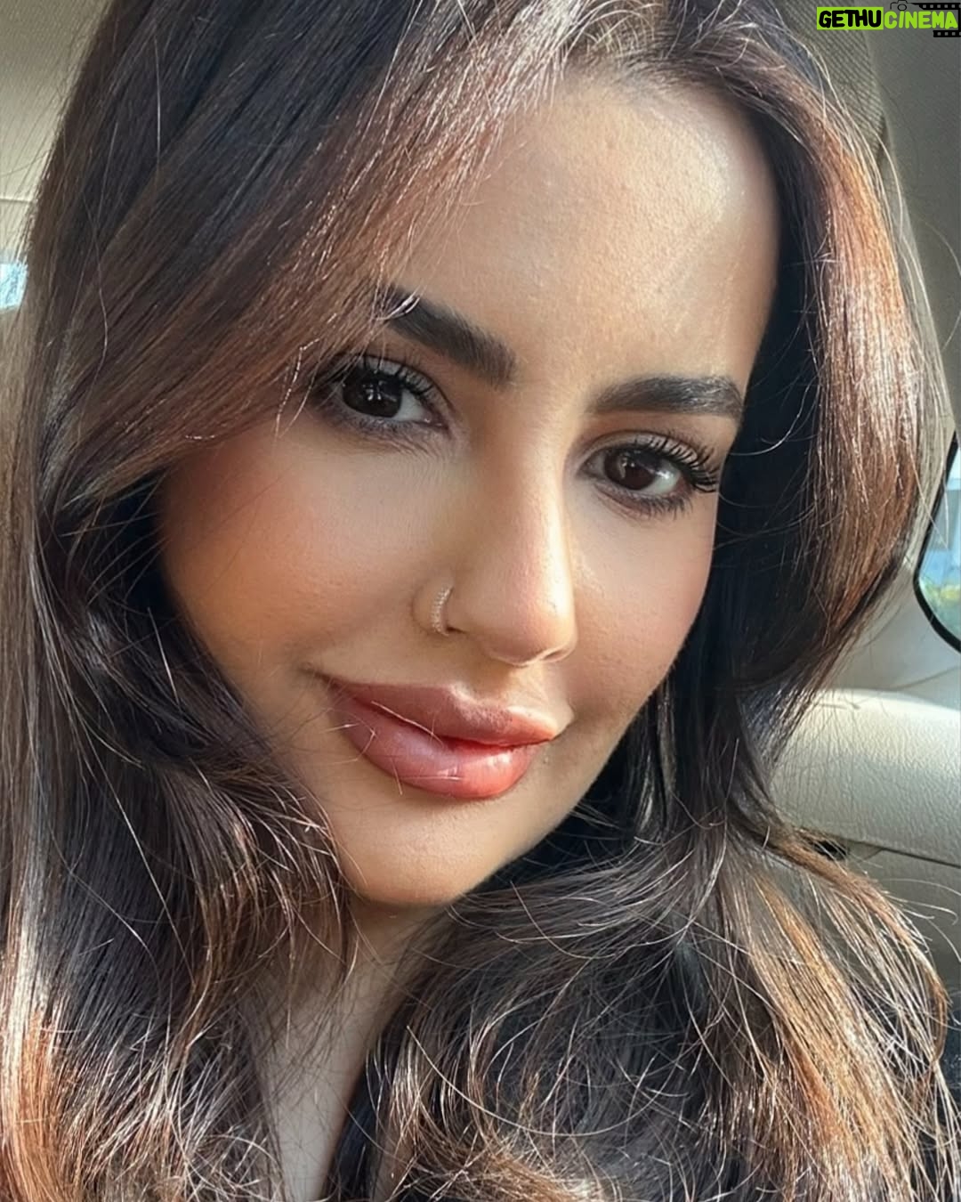 Nadine Das - 133 Likes - 