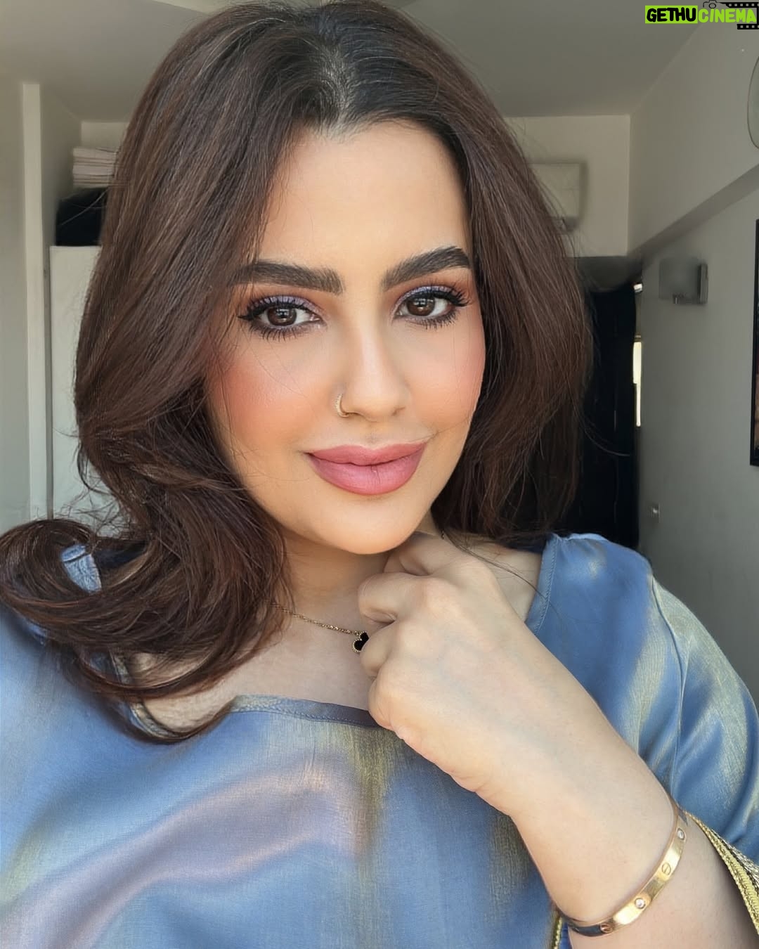 Nadine Das - 208 Likes - Eid Mubarak everyone 🌙