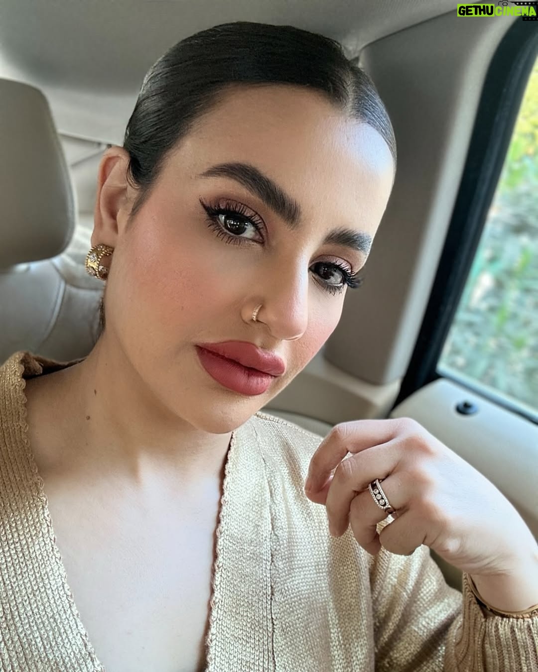 Nadine Das - 117 Likes - 