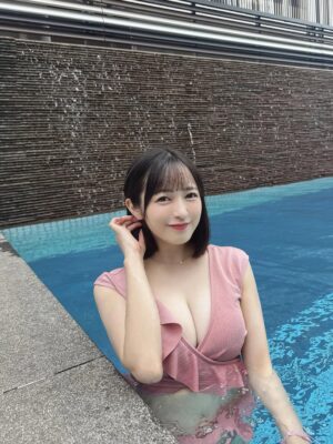 Nagisa Hayakawa Instagram - .
念願のプールした👙