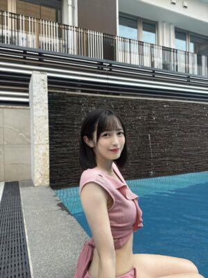 Nagisa Hayakawa Instagram - .
念願のプールした👙