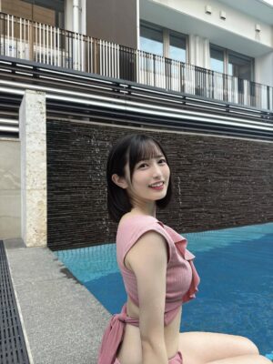 Nagisa Hayakawa Instagram - .
念願のプールした👙