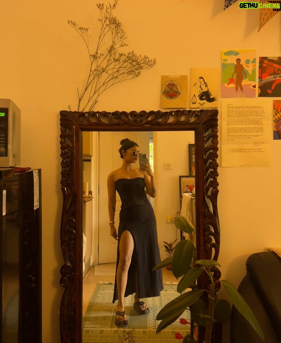 Naina Uttam - 6.5K Likes - 🌤️ came out for 5 mins, hence✨🫶🏼

PS: passage in the last snap hits a little too hard. Its from “The Tenant of Wildfell Hall” (1848) by Anne Brontë.