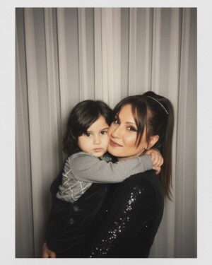Nalan Instagram - Hâlâ içimdesin Naniş hiçbir yere gitmedin. 💕💕💕💕