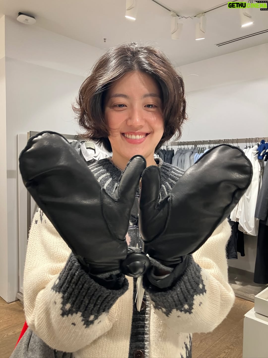 Nam Ji-hyun - 74.3K Likes - 생일 축하해주신 모든 분들 감사합니다🎉🫶🥳
일상 사진을 드리고 싶은데
올해는 전부 드라마촬영 일상밖에 없어서
작년 미공개 뮌헨 사진을 준비해보았습니다🤭
모두 환절기니 감기 조심하시구 건강하세요💙💙💙