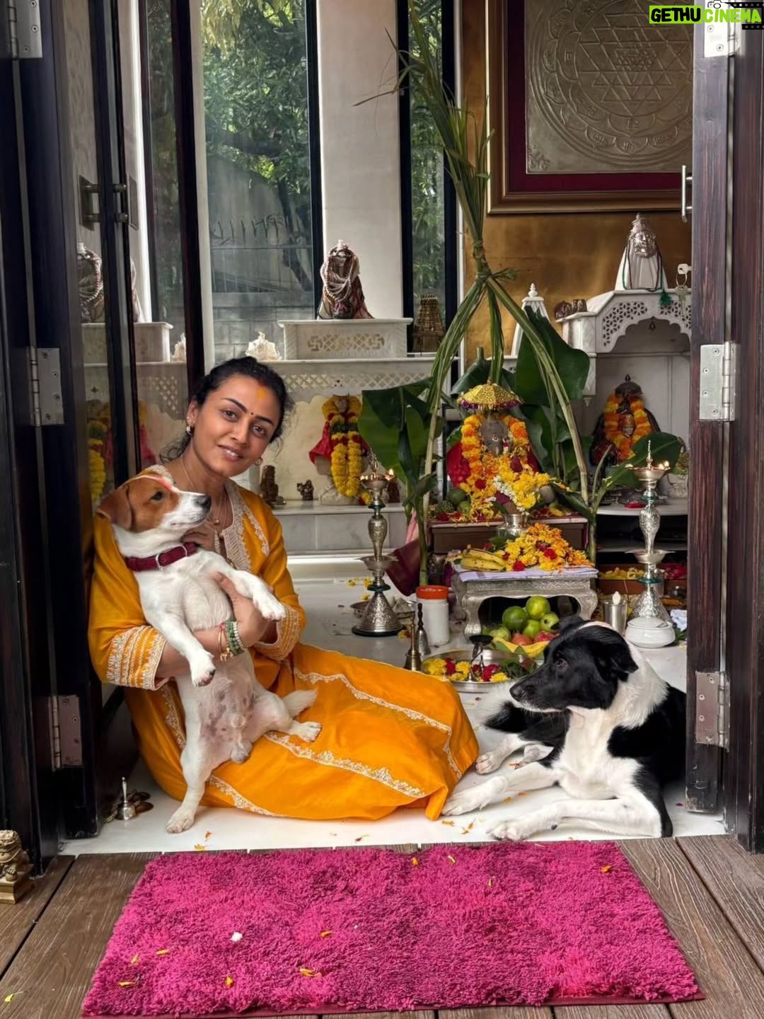 Namrata Shirodkar - 891.7K Likes - Bappa is home and we are all happy ❤️ Wishing love, peace and prosperity to all! @urstrulymahesh missing you a whole lot❤️❤️❤️

Happy Ganesh Chaturthi to all ✨