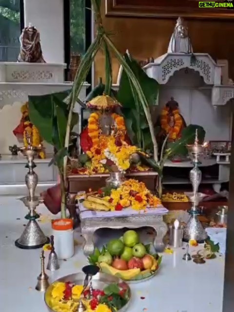 Namrata Shirodkar - 891.7K Likes - Bappa is home and we are all happy ❤️ Wishing love, peace and prosperity to all! @urstrulymahesh missing you a whole lot❤️❤️❤️

Happy Ganesh Chaturthi to all ✨