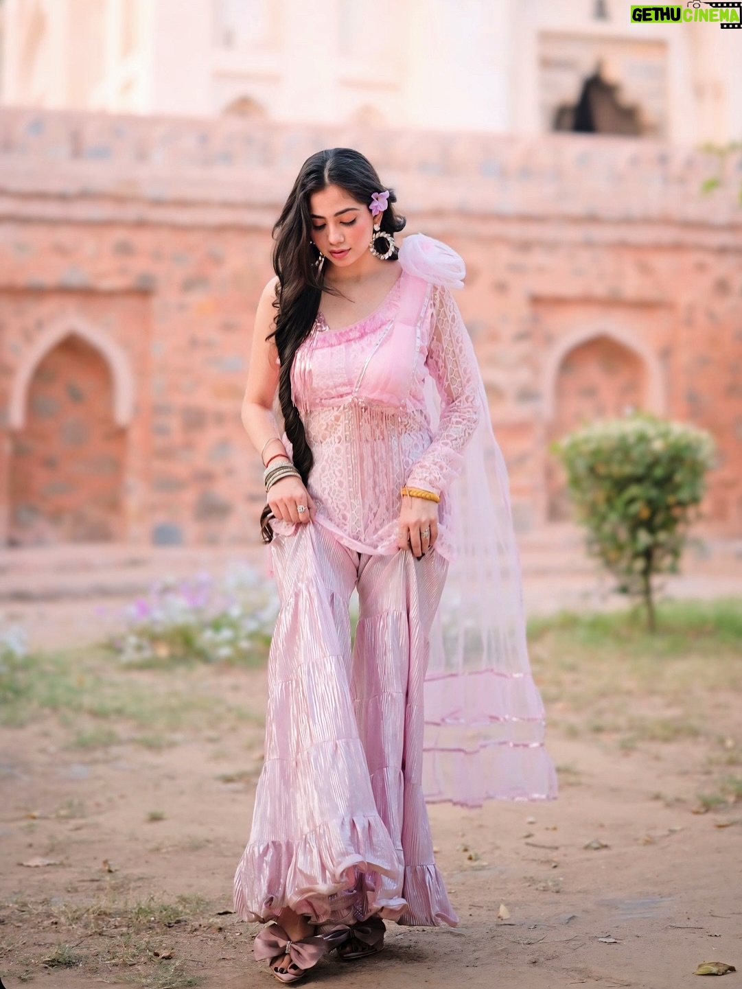 Nancy Arora - 17.2K Likes - When God sends a replacement, you forget everyone who left…🤍🪬

Outfit by @ethnicwearby_meet 🌸

.
.
.

#trendingnow #explorepage #instadaily #dailypost #inancyarora #fashionblogger #likesforlike #fashionmodel #dailypost #lifestyle  #foryou #traditional #look