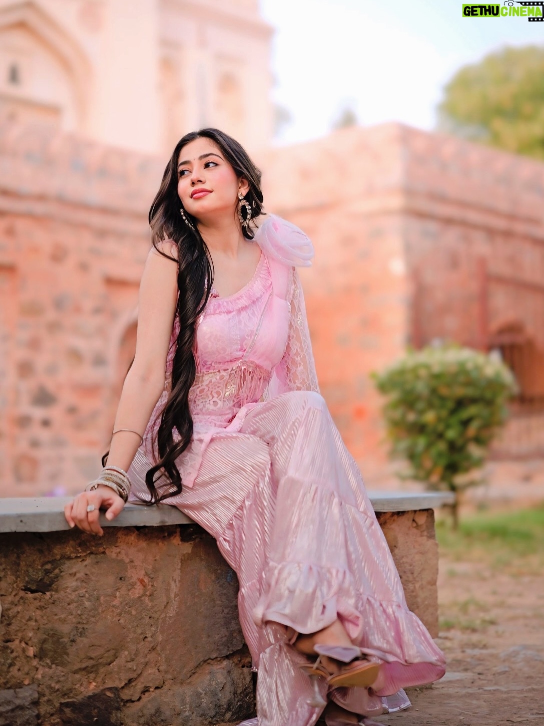Nancy Arora - 17.2K Likes - When God sends a replacement, you forget everyone who left…🤍🪬

Outfit by @ethnicwearby_meet 🌸

.
.
.

#trendingnow #explorepage #instadaily #dailypost #inancyarora #fashionblogger #likesforlike #fashionmodel #dailypost #lifestyle  #foryou #traditional #look