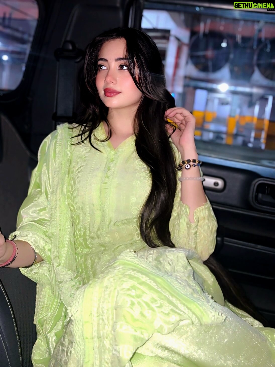 Nancy Arora - 4K Likes - “Mohabbat ka pata nahi, bas lagaav sa hai, jo bhi keh lo, behisaab sa hai. “🤍🪬

.
.
.

#trendingnow #explorepage #instadaily #dailypost #inancyarora #fashionblogger #likesforlike #fashionmodel #dailypost #lifestyle  #foryou #traditional #look