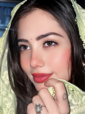 Nancy Arora Instagram - “Mohabbat ka pata nahi, bas lagaav sa hai, jo bhi keh lo, behisaab sa hai. “🤍🪬

.
.
.

#trendingnow #explorepage #instadaily #dailypost #inancyarora #fashionblogger #likesforlike #fashionmodel #dailypost #lifestyle  #foryou #traditional #look
