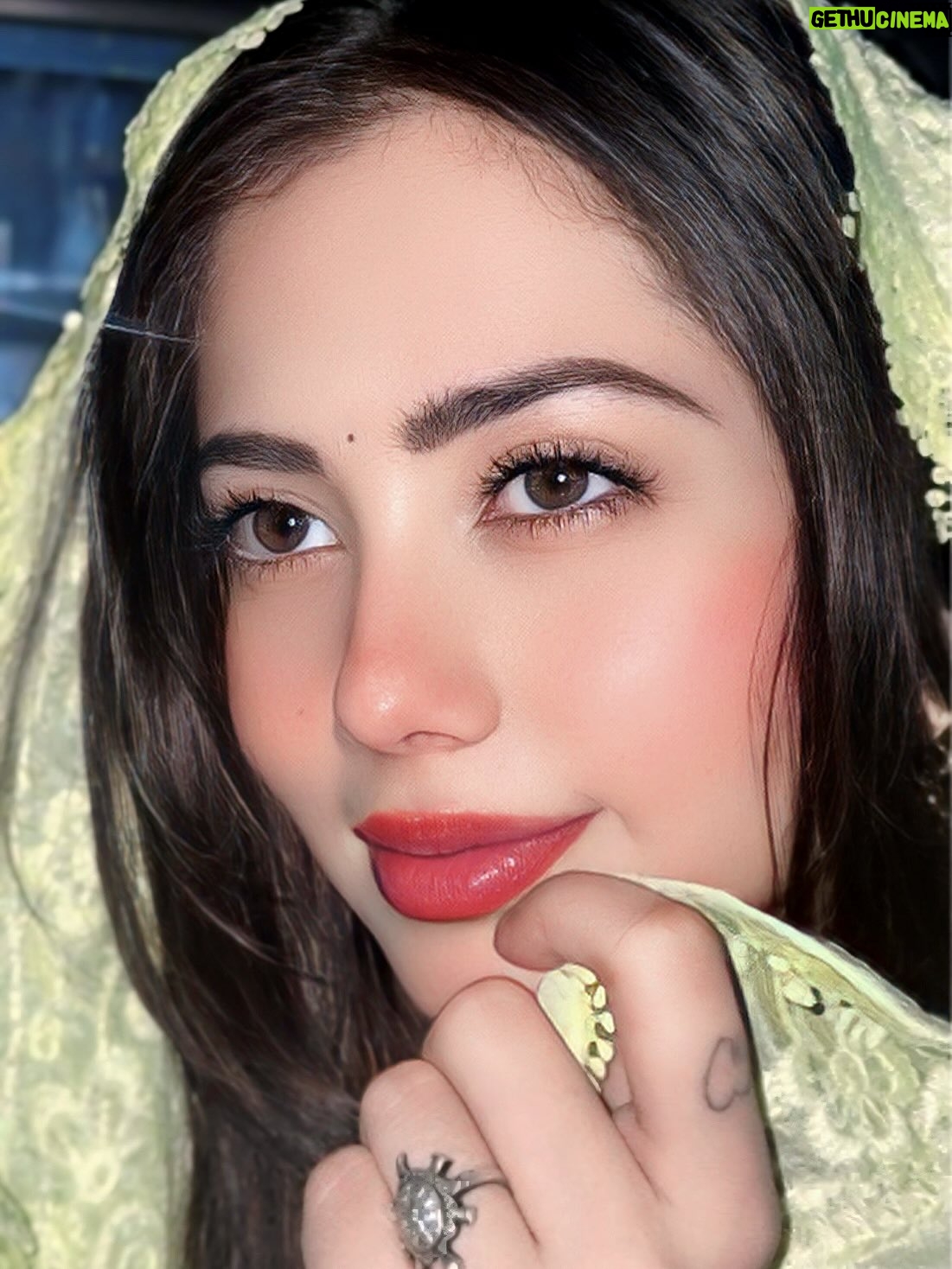 Nancy Arora - 4K Likes - “Mohabbat ka pata nahi, bas lagaav sa hai, jo bhi keh lo, behisaab sa hai. “🤍🪬

.
.
.

#trendingnow #explorepage #instadaily #dailypost #inancyarora #fashionblogger #likesforlike #fashionmodel #dailypost #lifestyle  #foryou #traditional #look